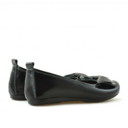 Buty dziecięce 141 czarny lakierowany