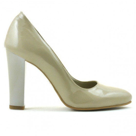 Eleganckie buty damskie 1214 lakierowane beżowe