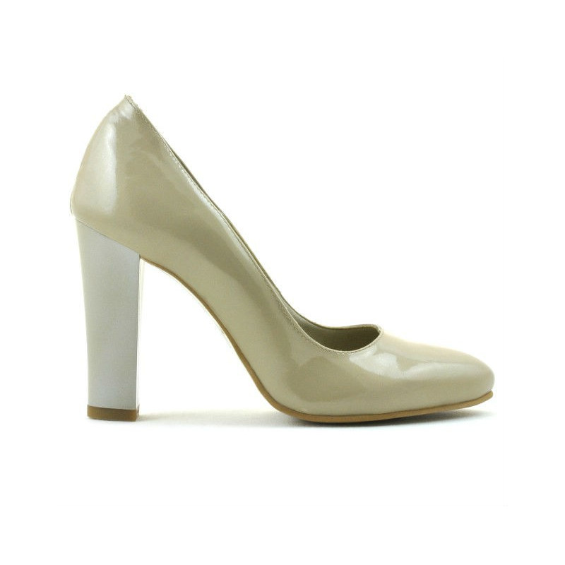 Eleganckie buty damskie 1214 lakierowane beżowe