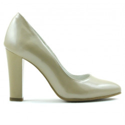 Eleganckie damskie buty 1214 lakier beżowy02