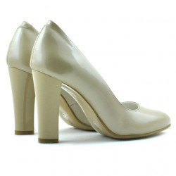 Eleganckie damskie buty 1214 lakier beżowy02
