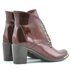 Damskie kozaki 3299 lakierowane bordo