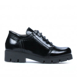 Buty dziecięce 158 lakierowane czarne