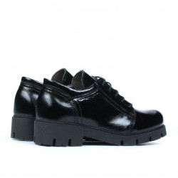 Buty dziecięce 158 lakierowane czarne