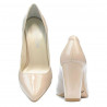 Eleganckie buty damskie 1261 lakierowane perłowy beż