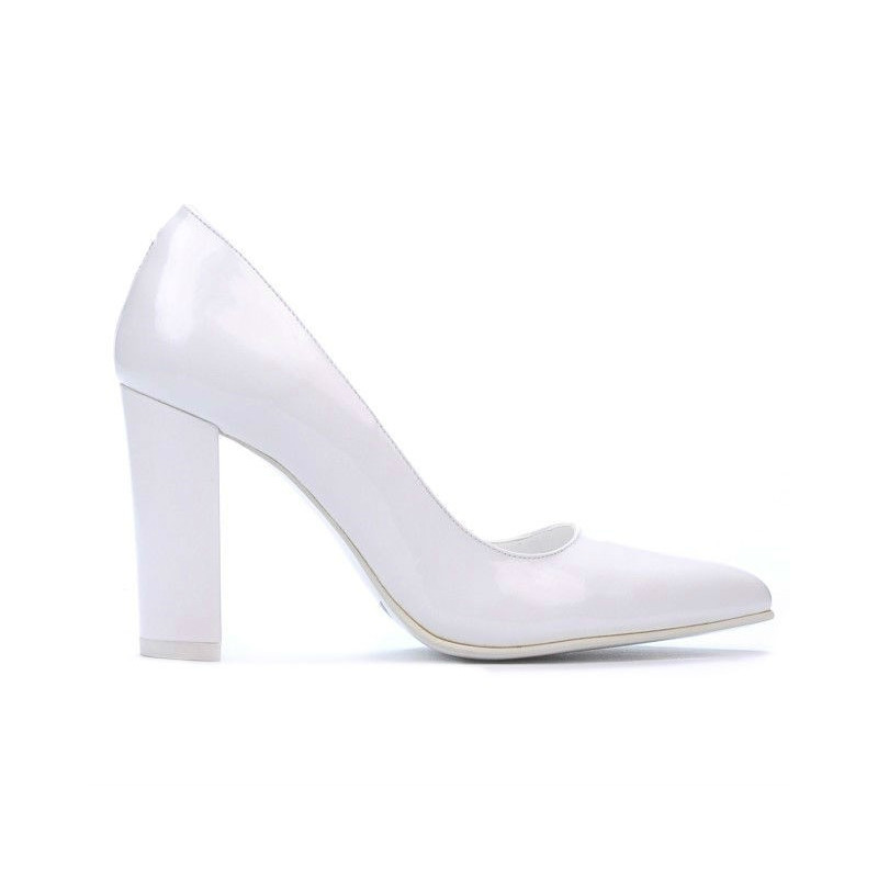 Eleganckie buty damskie 1261 lakierowane białe