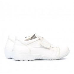 Buty dziecięce 105 białe