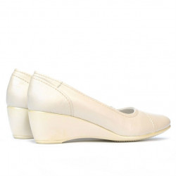 Damskie buty casualowe 193 beżowe