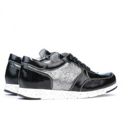 Damskie buty sportowe 682 czarny lakierowany łączony