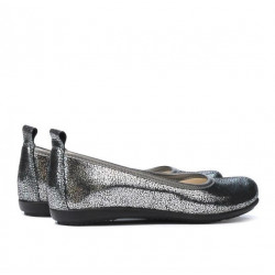 Buty dziecięce 100 srebrzyste perłowe