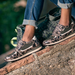 Sneakersy męskie 833 kawa kamuflaż