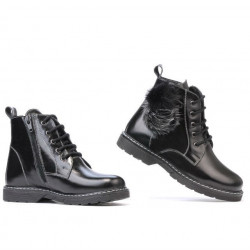 Czarne lakierowane buty dziecięce 3010