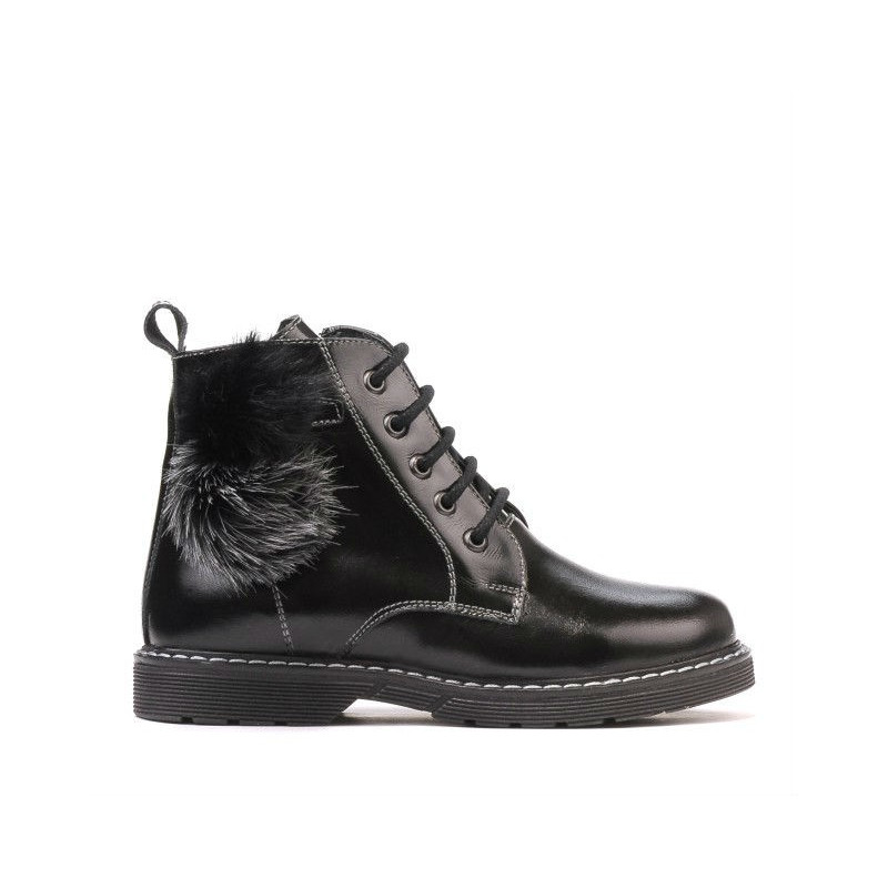 Czarne lakierowane buty dziecięce 3010