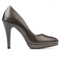 Eleganckie buty damskie 1233 lakierowane brąz perłowy