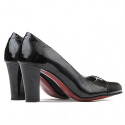 Eleganckie buty damskie 1213 czarny lakierowany