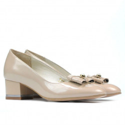 Eleganckie buty damskie 1270 lakier kość słoniowa
