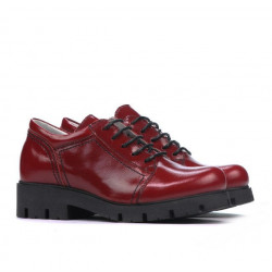 Dziecięce buty 158 lakierowane bordo