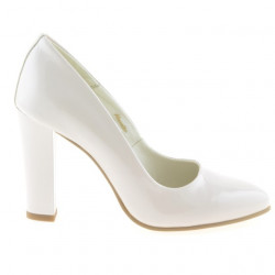 Eleganckie buty damskie 1214 lakierowane w kolorze kości słoniowej