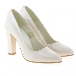 Eleganckie buty damskie 1214 lakierowane w kolorze kości słoniowej