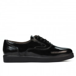 Czarne lakierowane damskie buty casual 664