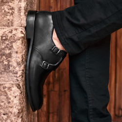 Czarne eleganckie buty męskie 840