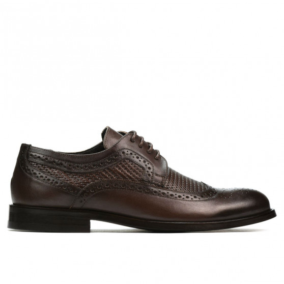 Eleganckie buty męskie 904 a kawiarnia