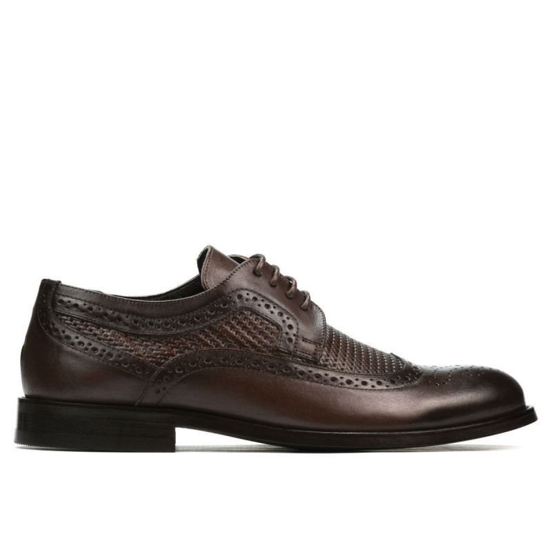 Eleganckie buty męskie 904 a kawiarnia