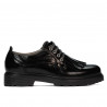Damskie pantofle casual 6025 lakier czarny