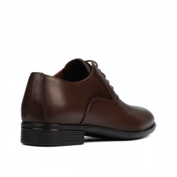 Eleganckie buty męskie 876 a kawa