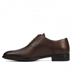 Eleganckie buty męskie 876 a kawa