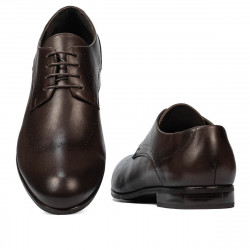 Eleganckie buty męskie 940m a kawa