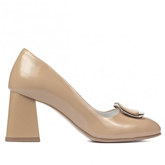 Eleganckie buty damskie 1291 lakierowane beżowe