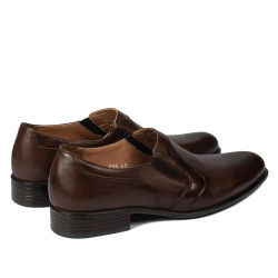 Eleganckie buty męskie 903 a kawa