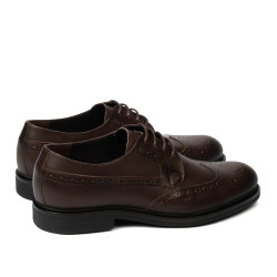 Eleganckie buty męskie 939-1 a kawa