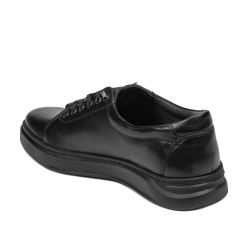 Czarne buty sportowe dla nastolatków 8000