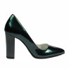 Eleganckie buty damskie 1261 lakierowane zielone perłowe