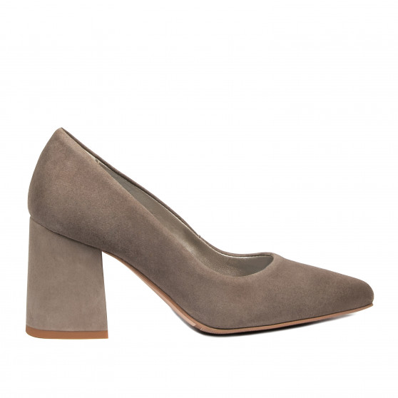 Eleganckie buty damskie 1315 zamsz w kolorze piaskowym