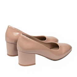 Eleganckie buty damskie 1356 lakierowane beżowe