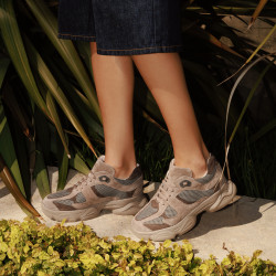 Damskie buty sportowe 6102 zamsz w kolorze piaskowym kombinowany lifestyle