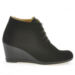 Damskie botki 3287 czarny welur