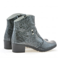 Szare lakierowane damskie buty 232 crep