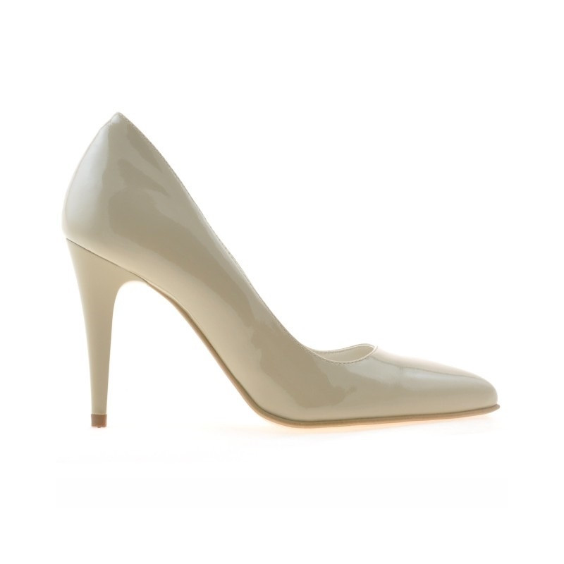 Eleganckie buty damskie 1246 beżowy lakier