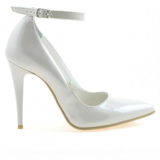 Eleganckie buty damskie 1247 lakierowane perłowy beż