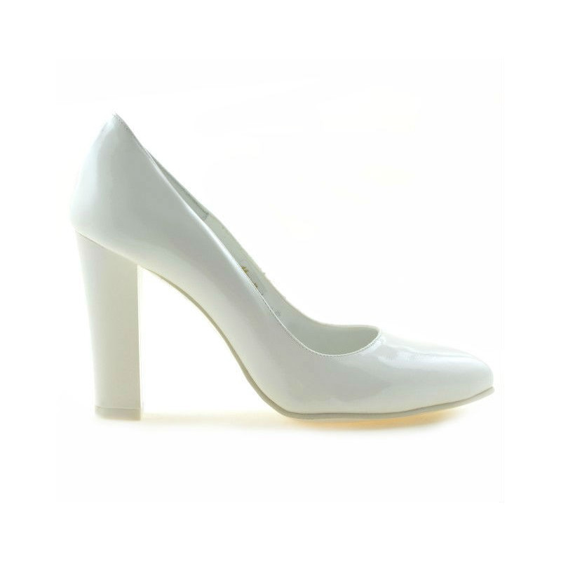 Eleganckie buty damskie 1214 lakierowane białe